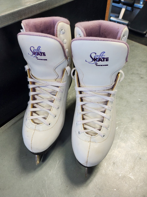 Vist Large View of Product Image Which is Used Jackson SOFT SKATE WomensFigure Skate White Senior 8
