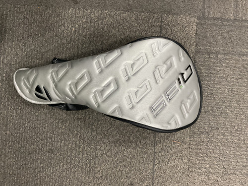 Vist Large View of Product Image Which is Used Taylormade QI35 HEADCOVER Golf Accessory