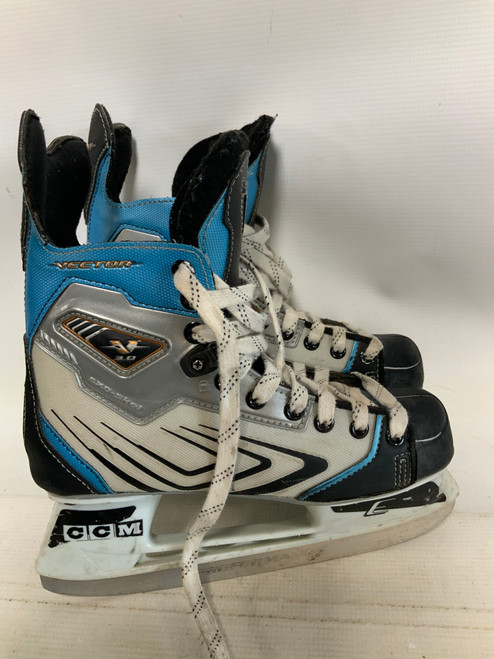 Vist Large View of Product Image Which is Used CCM VECTOR 3.0 Intermediate Hockey Skate Intermediate 5.0