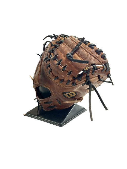Vist Large View of Product Image Which is Used Wilson A2000 BB/SB Catchers RH Throw Brown 32 1/2"
