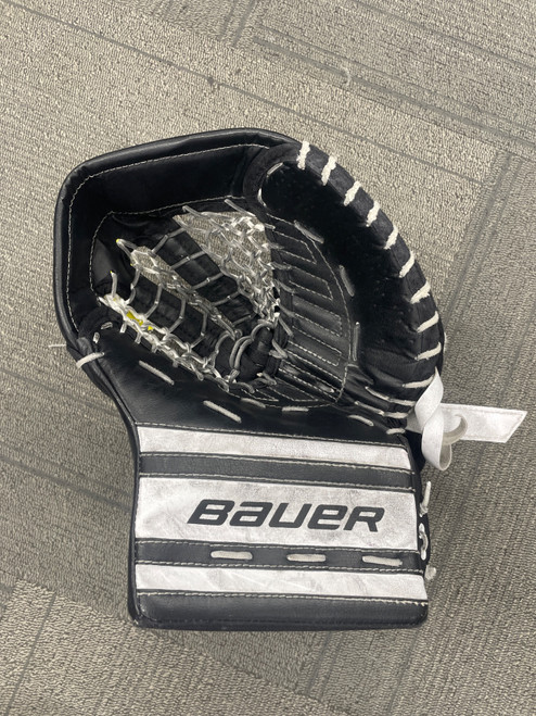 Vist Large View of Product Image Which is Used Bauer GSX Junior Goalie Catcher Black