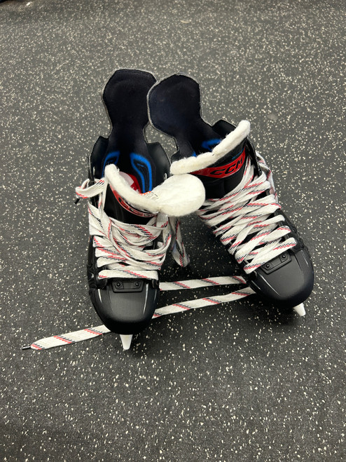 Vist Large View of Product Image Which is Used CCM JET SPEED SHOCK Senior Hockey Skate Senior 8