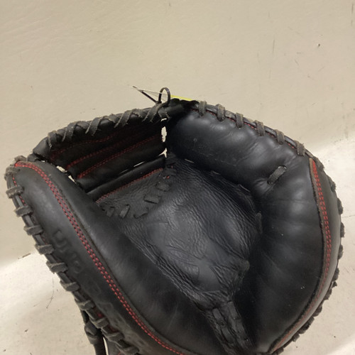 Vist Large View of Product Image Which is Used Under Armour UAGM-100Y BB/SB Catchers LH Throw Black 30"