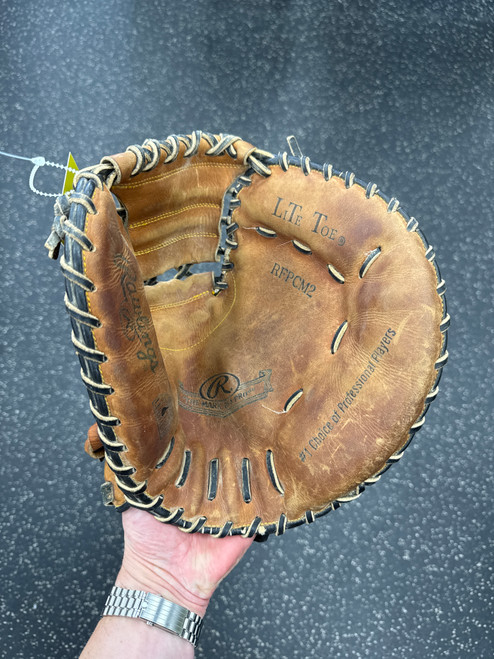 Vist Large View of Product Image Which is Used Rawlings RFPCM2 BB/SB Catchers RH Throw Brown 33"