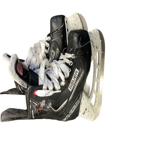 Vist Large View of Product Image Which is Used Bauer VAPOR X3.5 Junior Hockey Skate Junior 04.5