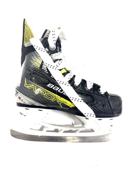 Vist Large View of Product Image Which is Used Bauer X4 Youth Hockey Skate Youth 11.5