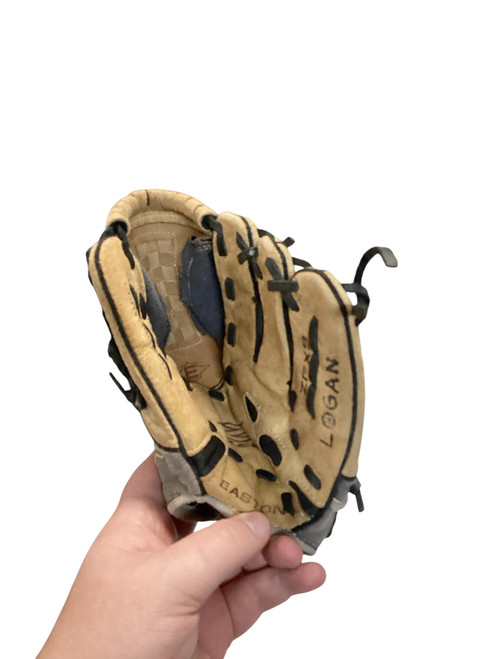 Vist Large View of Product Image Which is Used Easton Z FLEX 9IN RHT BB/SB Glove RH Throw Brown 9"