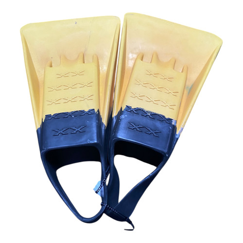 Vist Large View of Product Image Which is Used Underwater Fins Yellow LG