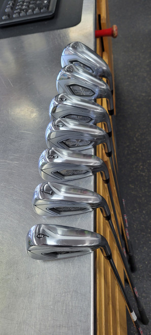 Vist Large View of Product Image Which is Used Titleist T400 6-P 43 49 Mens Iron Set RH 6I-SW