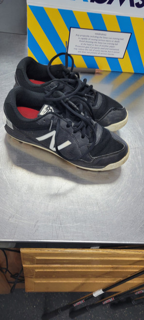 Vist Large View of Product Image Which is Used New Balance 3.5 BB/SB Cleats Black Junior 03.5
