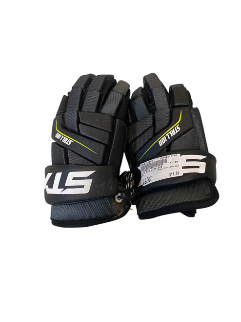 Vist Large View of Product Image Which is Used STX STALLION 200 Lacrosse Gloves Junior Black MD