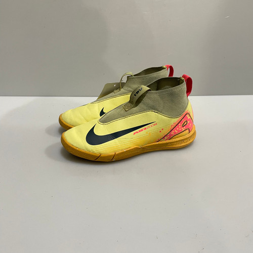 Vist Large View of Product Image Which is Used Nike Soccer Indoor Shoes Yellow Junior 01
