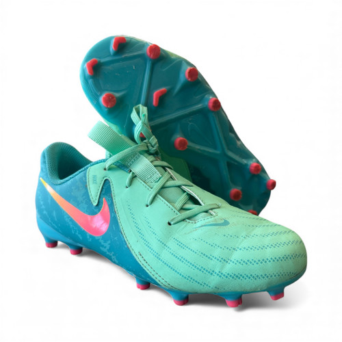 Vist Large View of Product Image Which is Used Nike Phantom GX II Soccer Cleats Sz 3