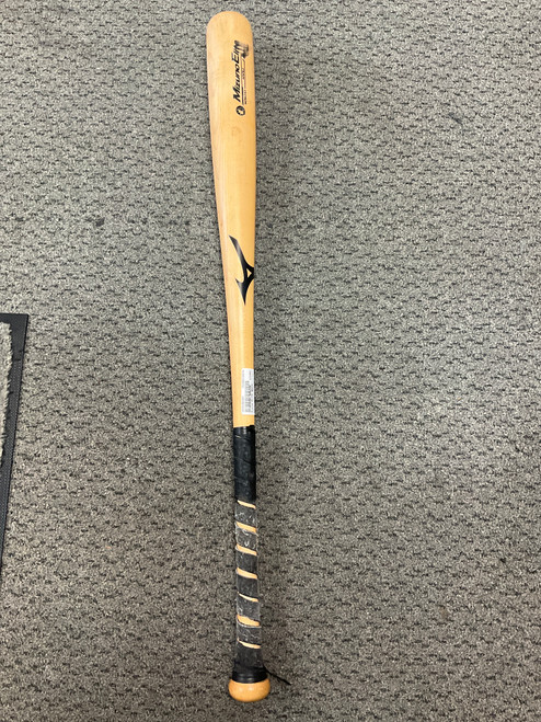 Vist Large View of Product Image Which is Used Mizuno ELITE MAPLE BB/SB Wood Bat 34"
