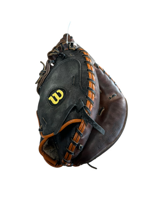 Vist Large View of Product Image Which is Used Wilson A2564 BB/SB Catchers RH Throw Brown 33"