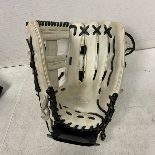 Vist Large View of Product Image Which is Used FORTY FOUR 44PRO BB/SB Glove RH Throw White 13 1/2"