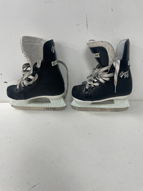 Vist Large View of Product Image Which is Used CCM CHAMPION 90 Youth Hockey Skate Youth 09.0