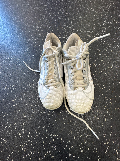 Vist Large View of Product Image Which is Used Nike LAX Cleats Boys White Youth 13.0