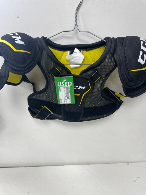 Vist Large View of Product Image Which is Used CCM TACKS 3092 Youth Shoulder Pads MD