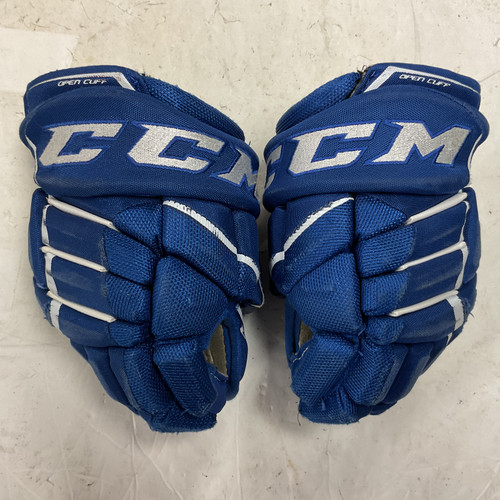 Vist Large View of Product Image Which is Used CCM JETSPEED FT390 Junior Gloves Royal Blue 11"