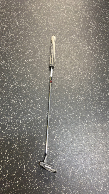 Vist Large View of Product Image Which is Used Strata TOUR PUTTER Mens Putter RH