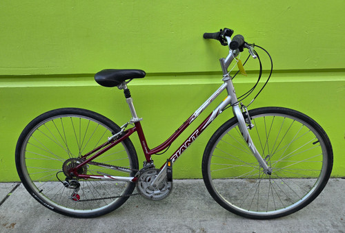 Vist Large View of Product Image Which is Used GIANT CYPRESS ST Hybrid/City Bike Women's SM