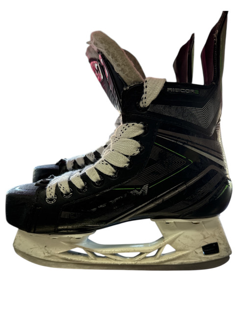 Vist Large View of Product Image Which is Used CCM 88K RIBCORE Junior Hockey Skate Junior 04