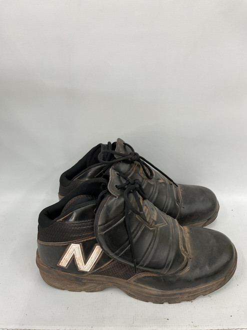 Vist Large View of Product Image Which is Used New Balance PLATE SHOES Umpire Accessories