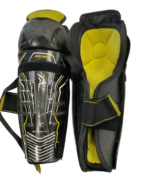 Vist Large View of Product Image Which is Used CCM TACKS Junior Shin Guards Black 11"