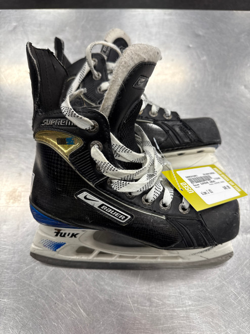 Vist Large View of Product Image Which is Used Bauer SUPREME ONE95 Junior Hockey Skate Junior 03