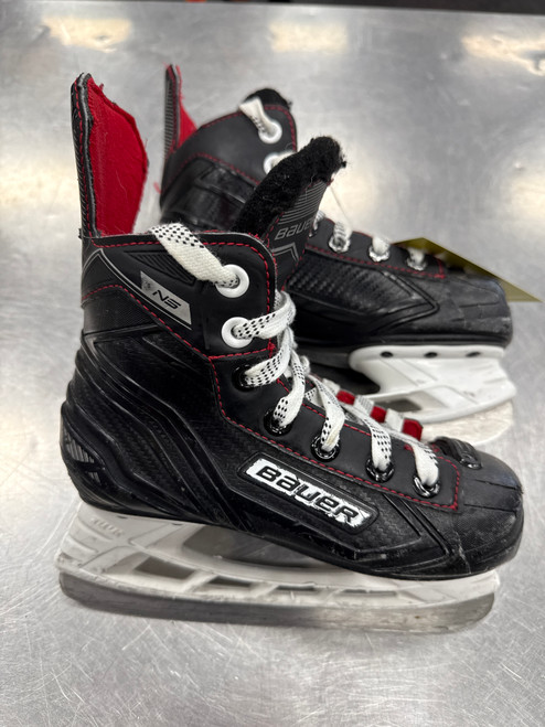 Vist Large View of Product Image Which is Used Bauer NS Youth Hockey Skate Youth 12.0