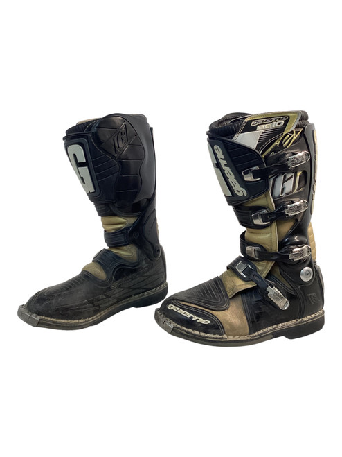 Vist Large View of Product Image Which is Used GAERNE SG10 Mens Boots Black Senior 11