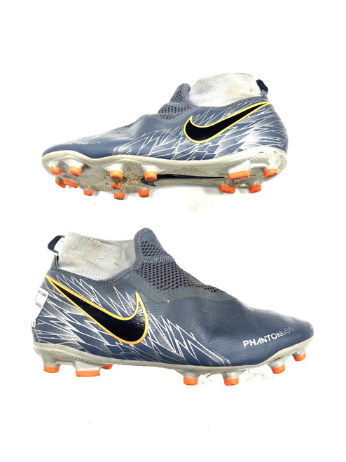Vist Large View of Product Image Which is Used Nike Soccer Cleats Grey Senior 5.5