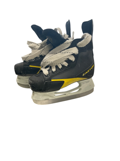 Vist Large View of Product Image Which is Used Easton BLADZ Youth Hockey Skate Youth 10.0