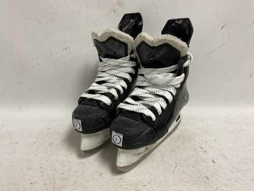 Vist Large View of Product Image Which is Used CCM TACKS AS-580 Junior Hockey Skate Junior 01