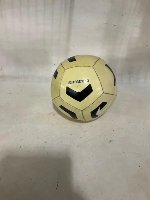 Vist Large View of Product Image Which is Used Nike TRAINING BALL All Size Soccer Ball White 2