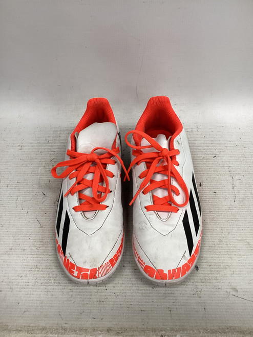 Vist Large View of Product Image Which is Used Adidas Soccer Indoor Shoes White Junior 05