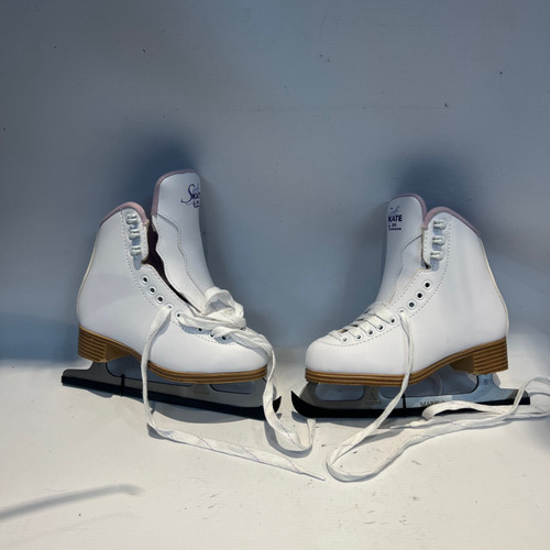 Vist Large View of Product Image Which is Used Jackson SOFT KATES 380 Girls Figure Skate White Junior 01