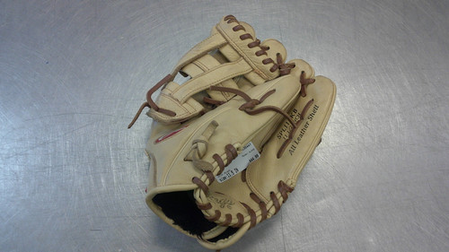 Vist Large View of Product Image Which is Used Rawlings GLOVE BB/SB Glove RH Throw Black 11 1/2"