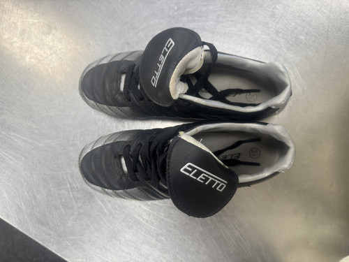 Vist Large View of Product Image Which is Used Eletto Soccer Cleats Black Junior 02.5