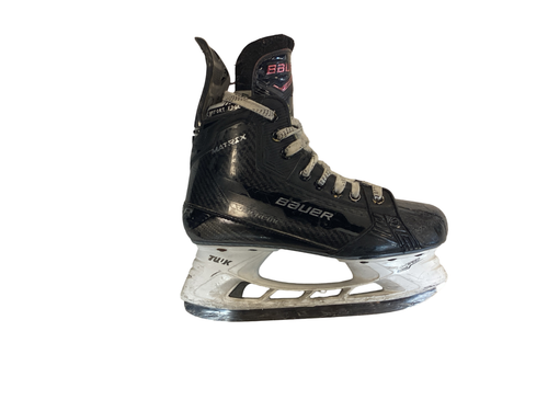 Vist Large View of Product Image Which is Used Bauer SUPREME MATRIX Junior Hockey Skate Junior 04.5