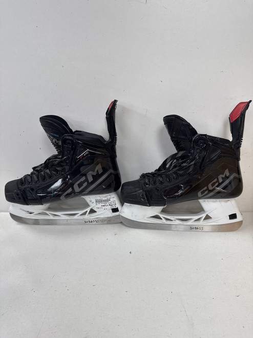 Vist Large View of Product Image Which is Used CCM JETSPEED FT690 Senior Hockey Skate Senior 9 (new= $600)