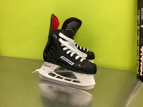 Vist Large View of Product Image Which is Used Bauer NS Junior Hockey Skate Junior 01