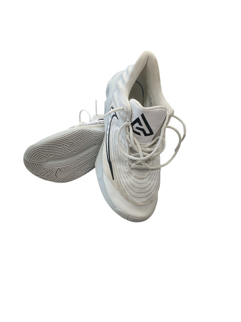 Vist Large View of Product Image Which is Used Nike Basketball Shoes M White Senior 10.5