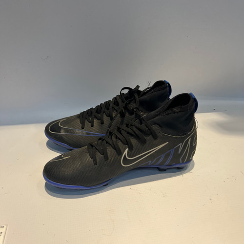 Vist Large View of Product Image Which is Used Nike Soccer Cleats Black Youth 06.0