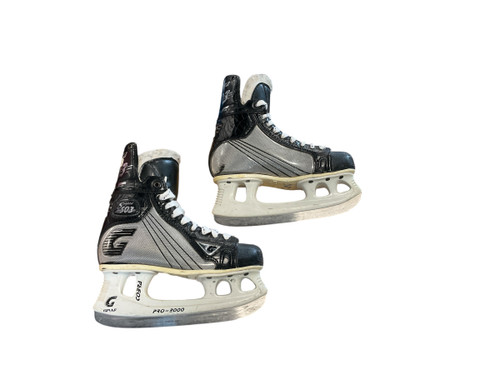 Used Graf SUPRA 503 Junior Hockey Skate Junior 03 11512-S000228182 Vist Large View of Product Image Which is Used Graf SUPRA 503 Junior Hockey Skate Junior 03