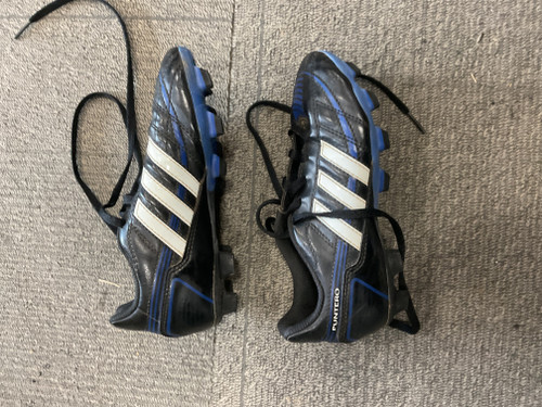 Vist Large View of Product Image Which is Used Adidas PUNTERO Soccer Cleats Royal Blue Junior 01