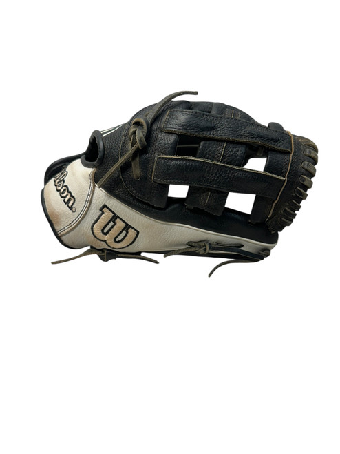 Vist Large View of Product Image Which is Used Wilson A07RF2412 RH Throw Fastpitch Gloves Black And White 12"