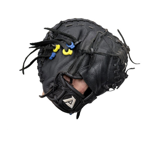Vist Large View of Product Image Which is Used Akadema APP240 BB/SB Catchers RH Throw Black 33"