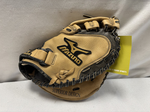 Vist Large View of Product Image Which is Used Mizuno GXS 100 BB/SB Catchers RH Throw Tan 31"